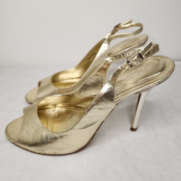 Women's Gold Slingback HighHeels - Picture 1 of 12